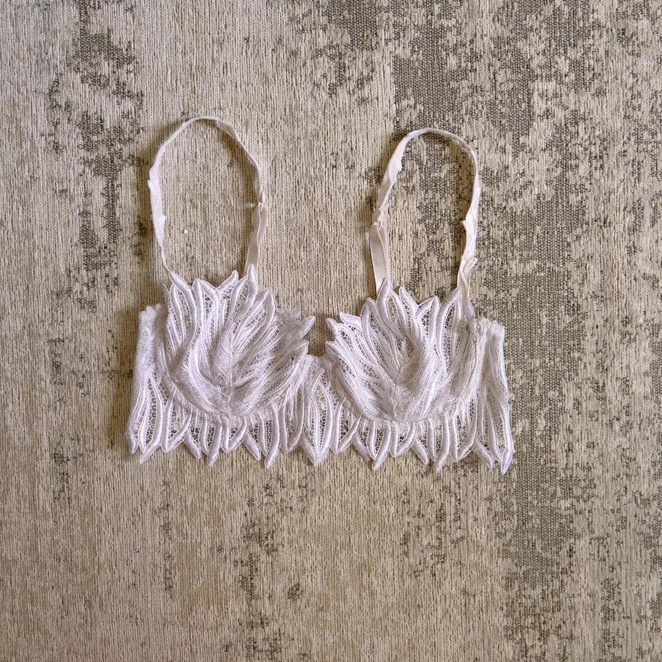 Snow kissed Swan bra (75A/34A)