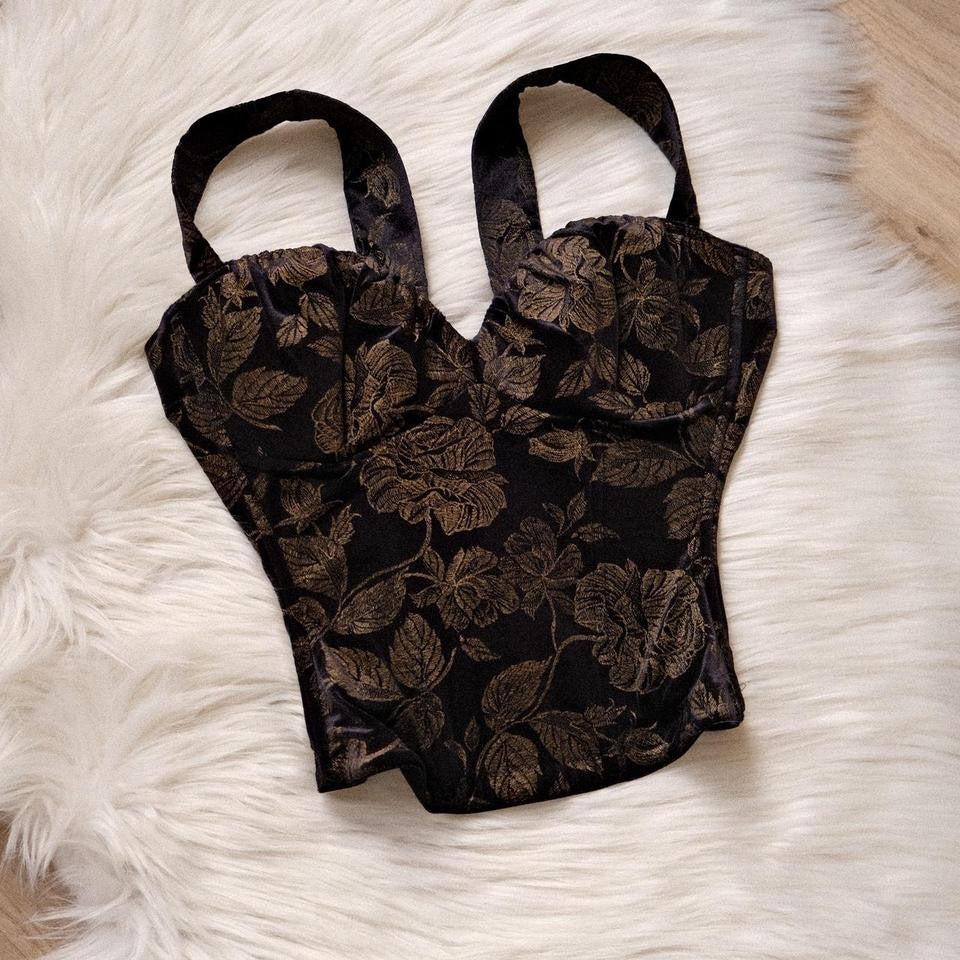 A midnight vineyard romance top (L)