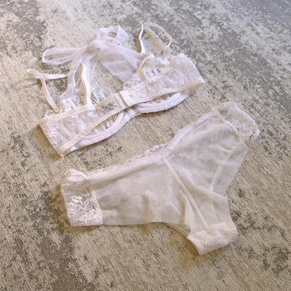 White lace La Perla Lingerie set