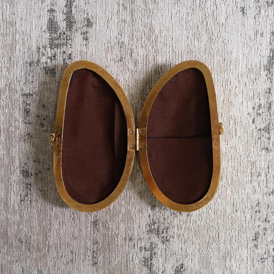 Vintage faux shell clutch