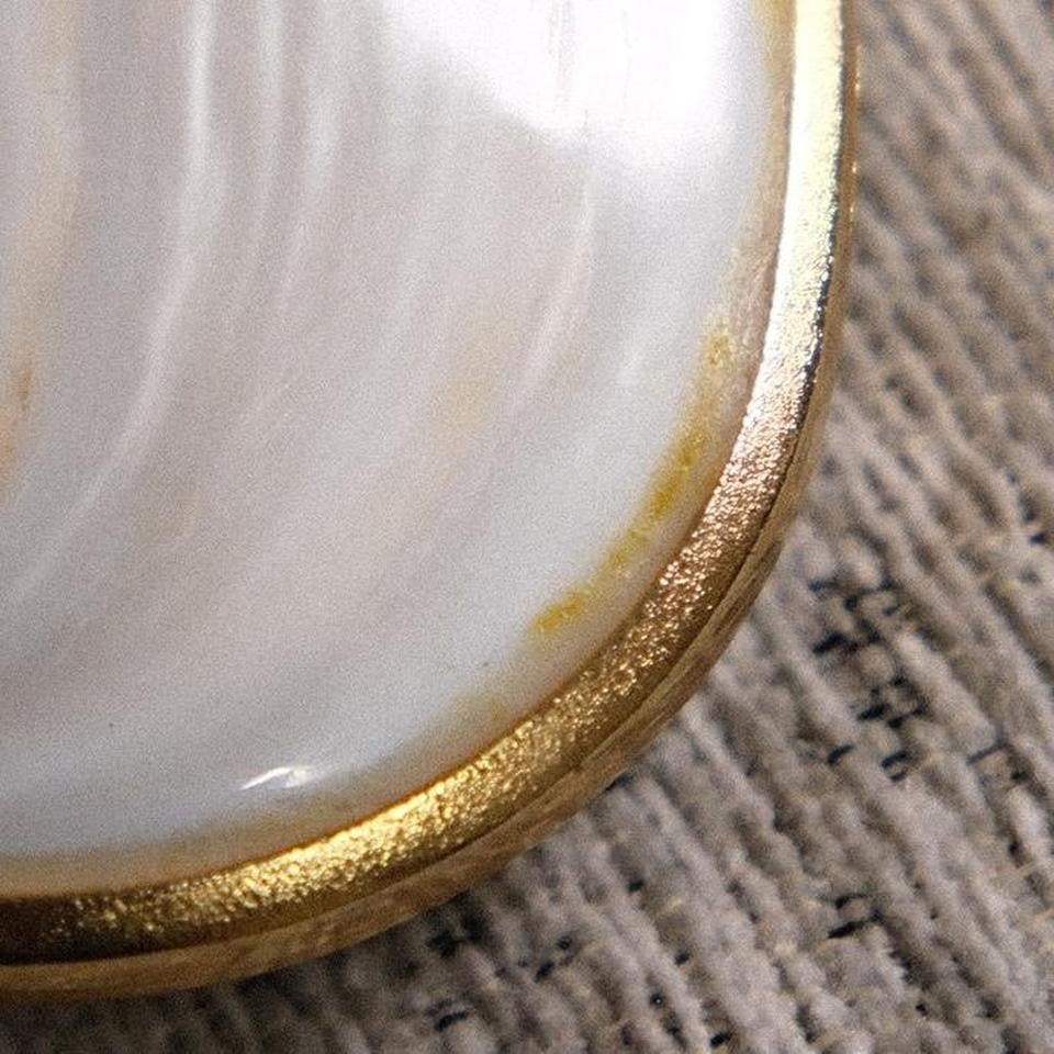 Vintage faux shell clutch