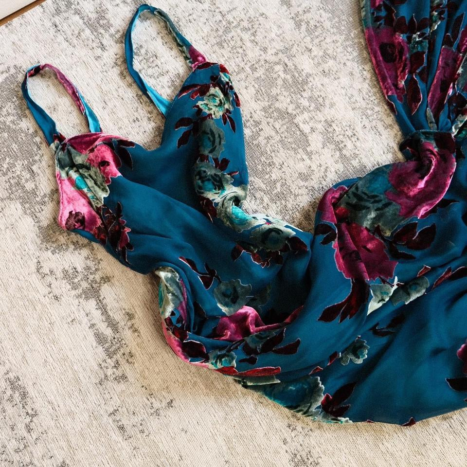 Mermaid’s allure dress (M, M/L, L)