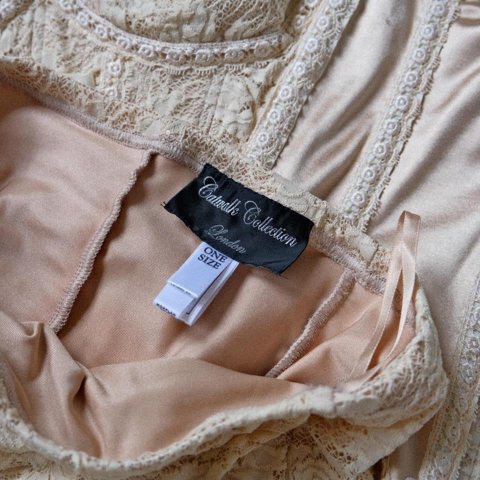 The mystical creme English designer set (S/M, M)