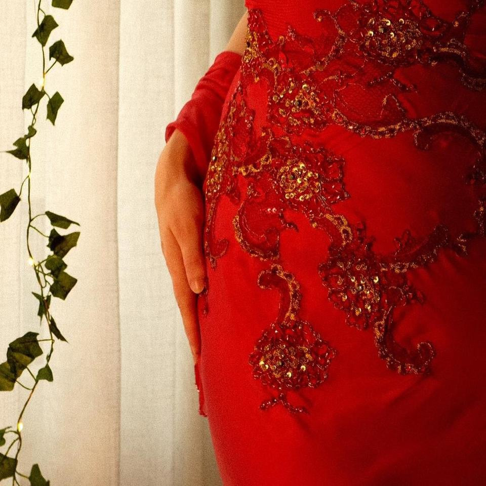 Magical red ruby dress (M-L)