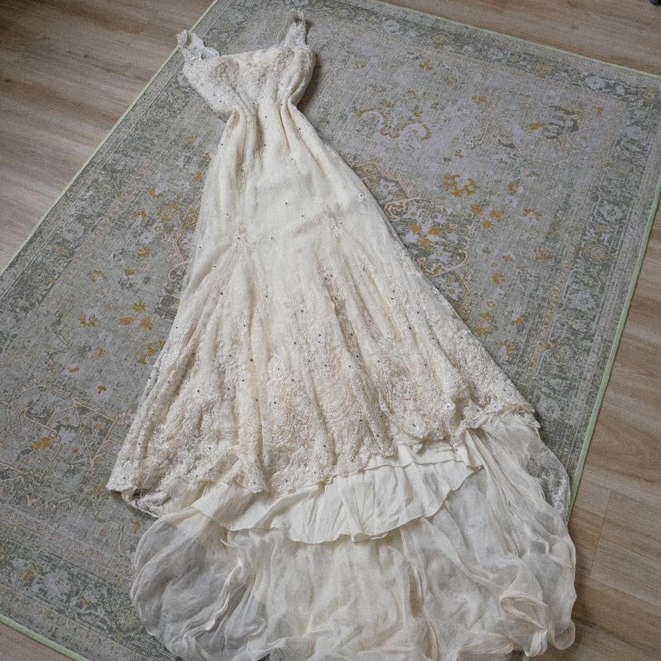 Princess bustier wedding gown (S/M)