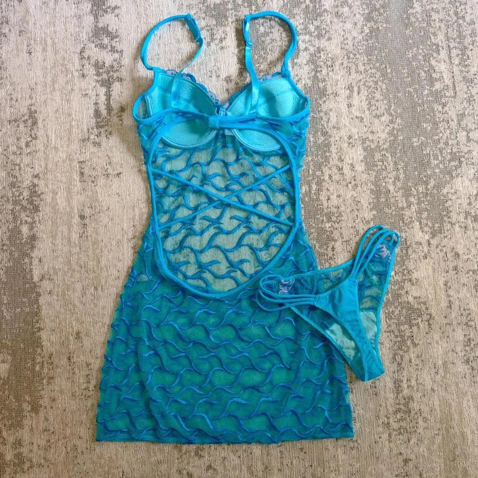 A dive into a tropical ocean set (75/34, B cup)