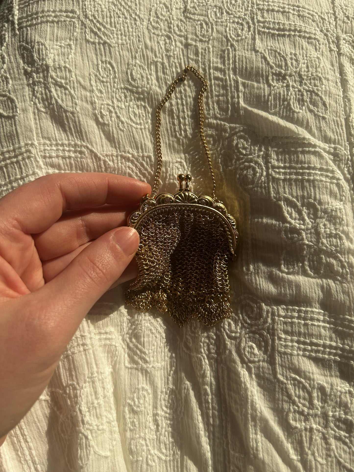 Vintage gold tone chain coin purse