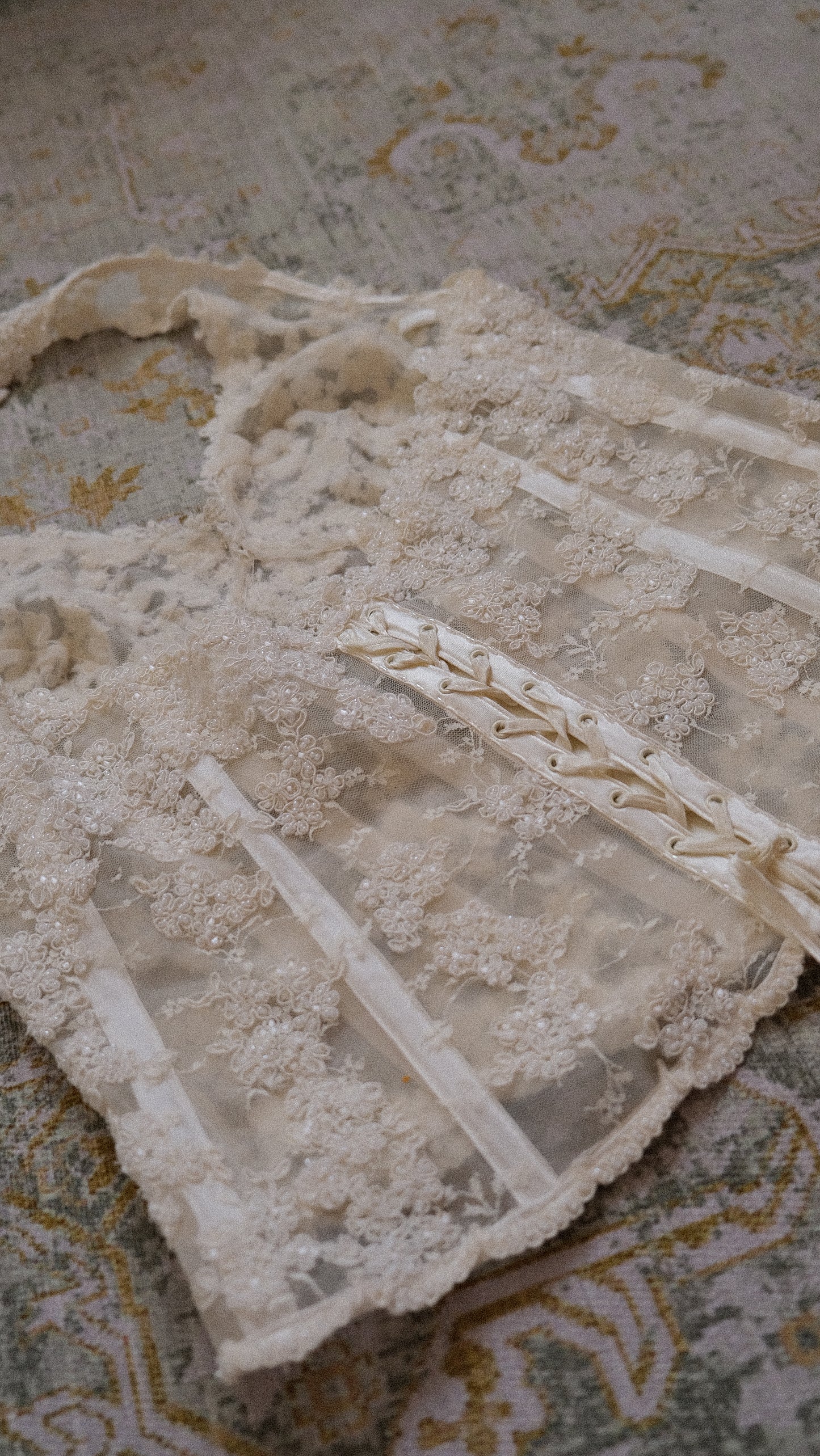 Vintage Bridal halter bustier (L/XL, XL)