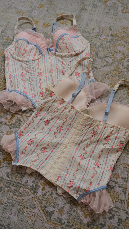 Floral ruffle corset (36B/80B)