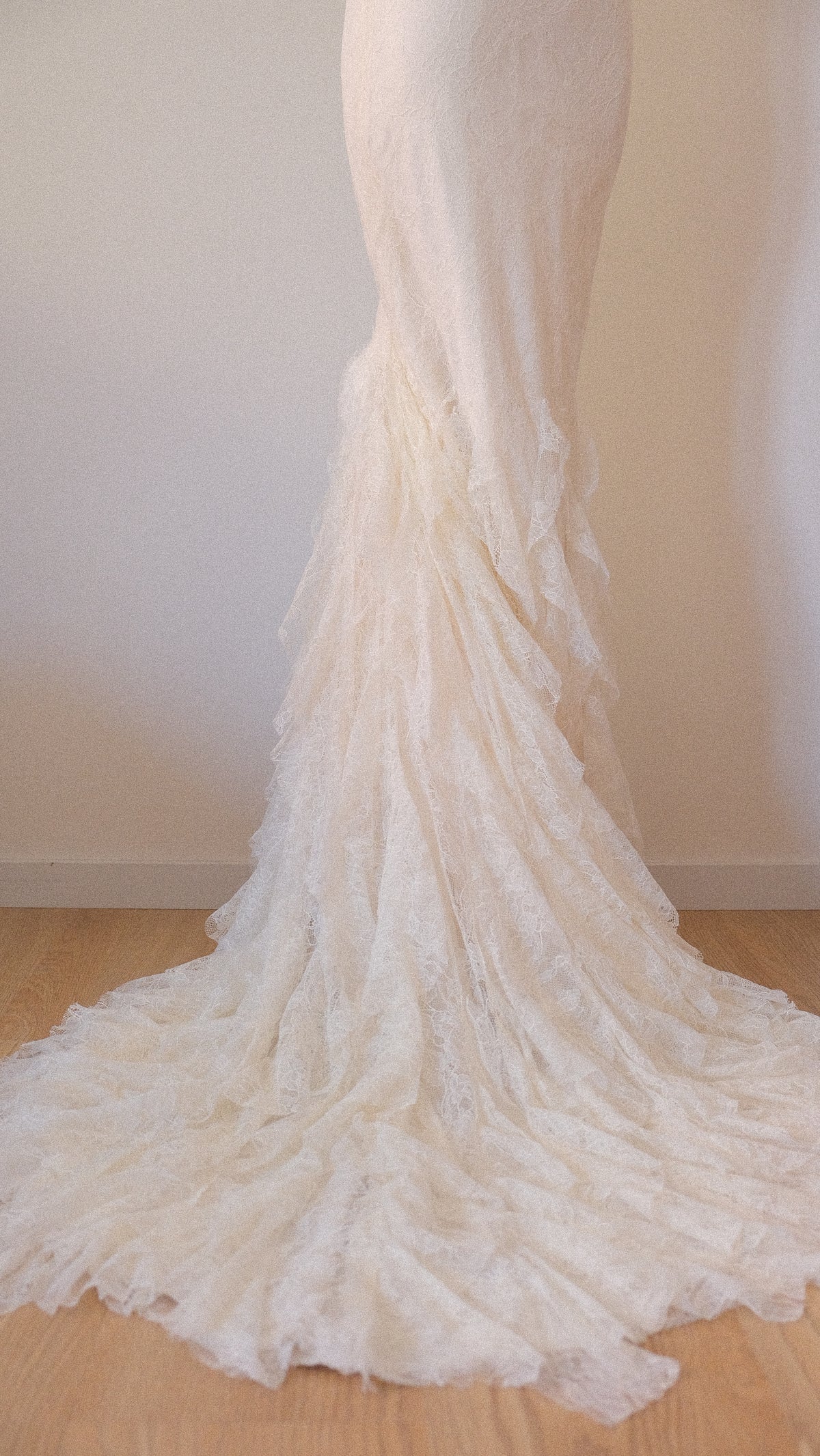 Vintage fairy ruffle bridal gown (XXS/XS)