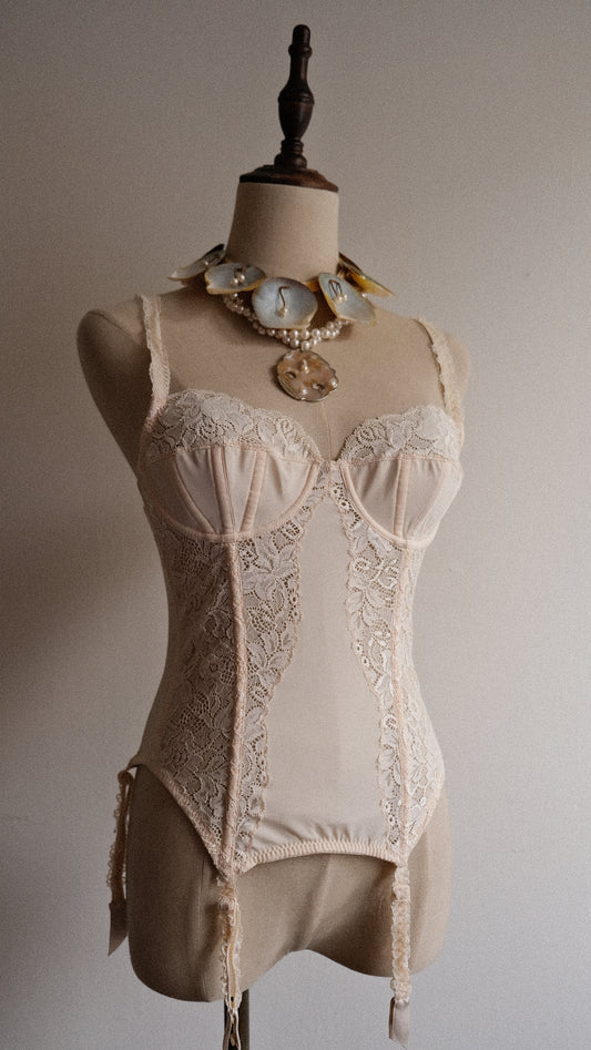 Vintage La Perla creme corset (75B/34B)