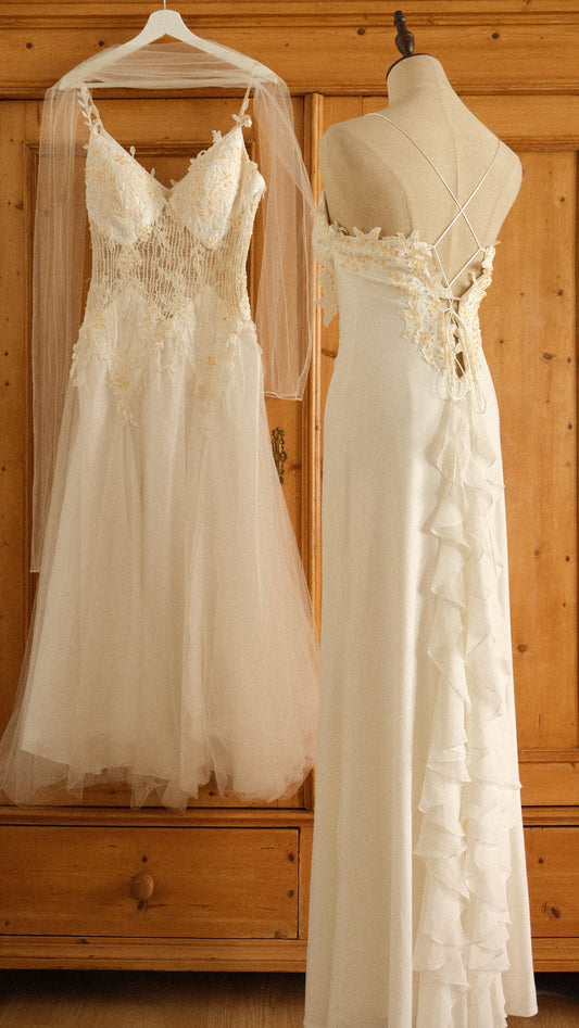 Vintage mermaid ruffled bridal bustier gown (M-L)