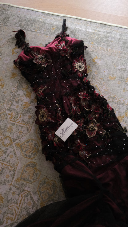 Vintage French burgundy floral dress (XS-S)
