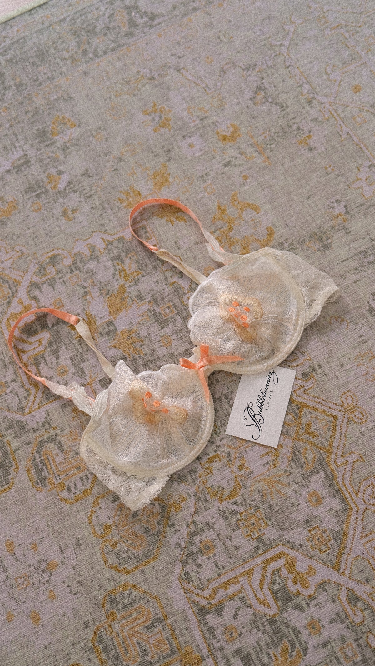 Vintage French white floral bra (80C/36C)