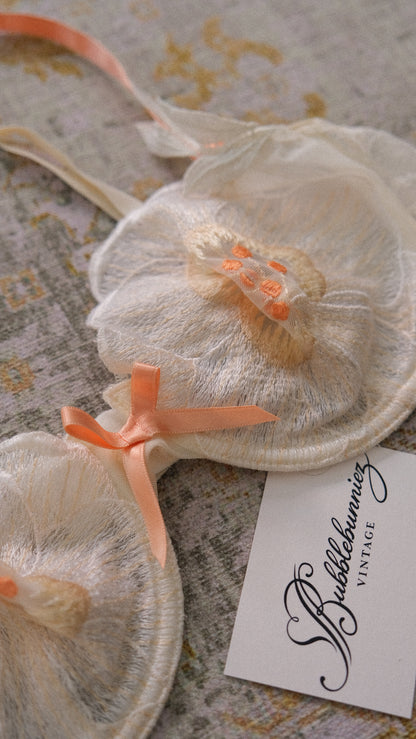 Vintage French white floral bra (80C/36C)