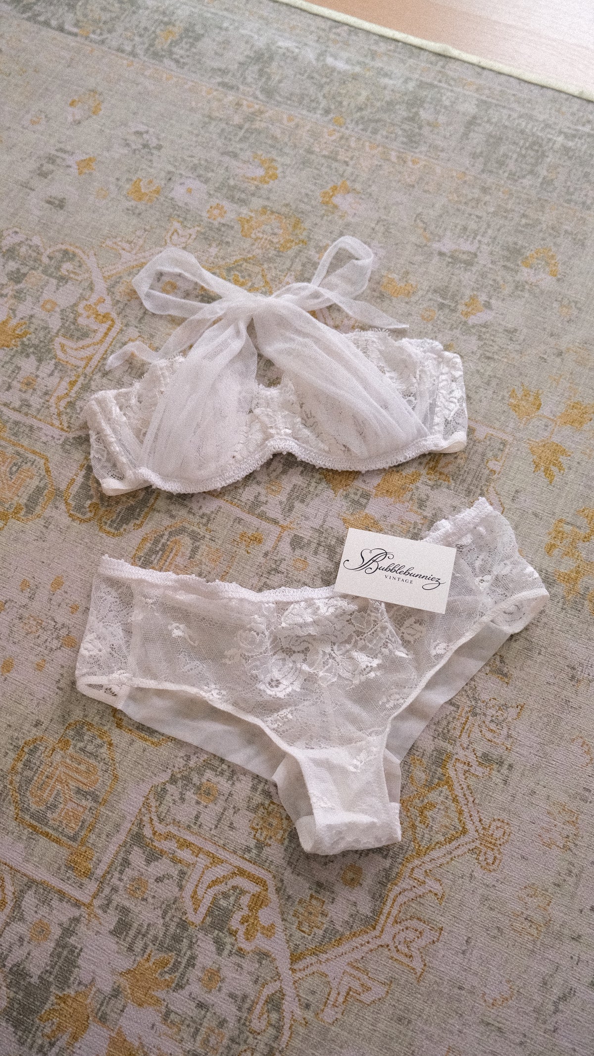 Vintage La Perla sheer bow lingerie set (80B/36B)