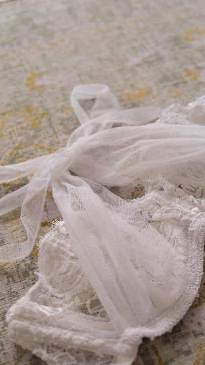 Vintage La Perla sheer bow lingerie set (80B/36B)