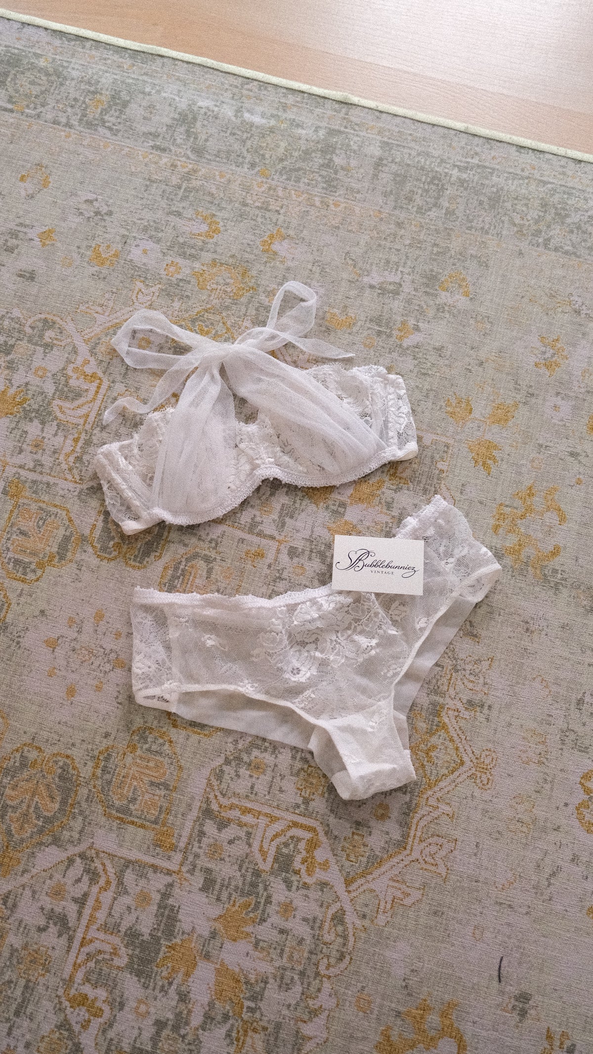 Vintage La Perla sheer bow lingerie set (80B/36B)