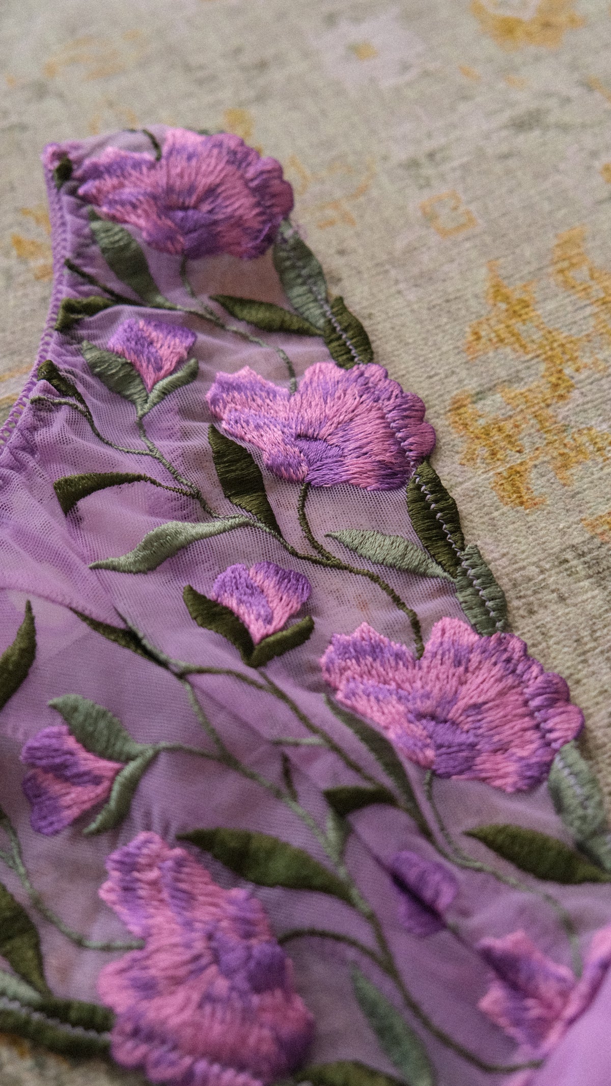 Vintage French whimsical lingerie set (70A/32A)