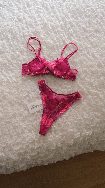 Vintage hotpink floral lingerie set (70B/32B)