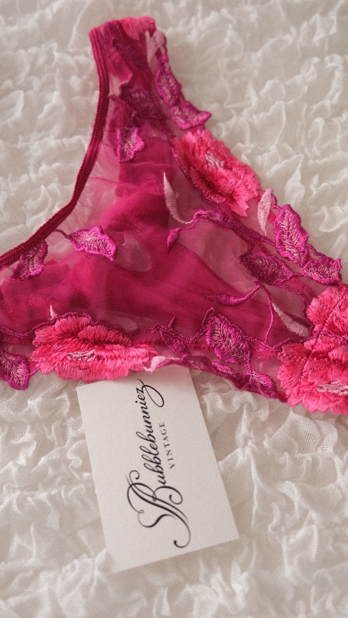 Vintage hotpink floral lingerie set (70B/32B)