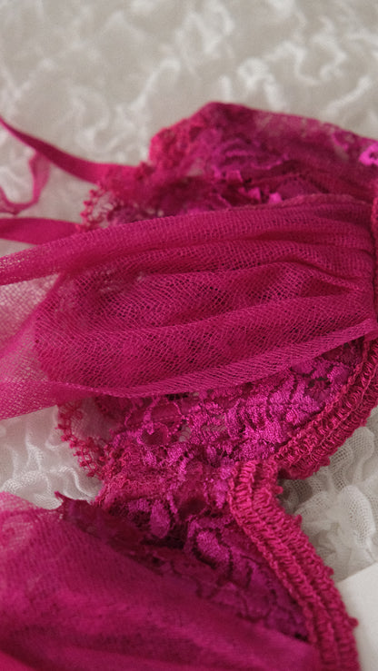 Vintage La Perla fuchsia sheer bow bra (34B/75B)