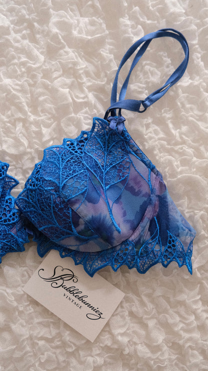 Vintage French vibrant blue bra (34B/75B)