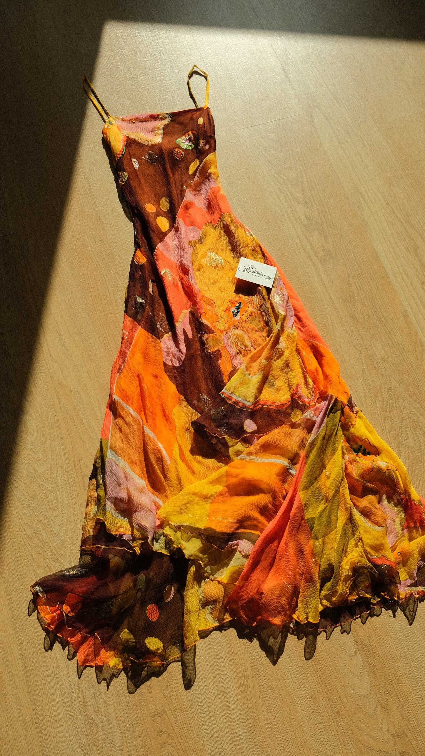 Vintage French dress with a golden touch (M-L)