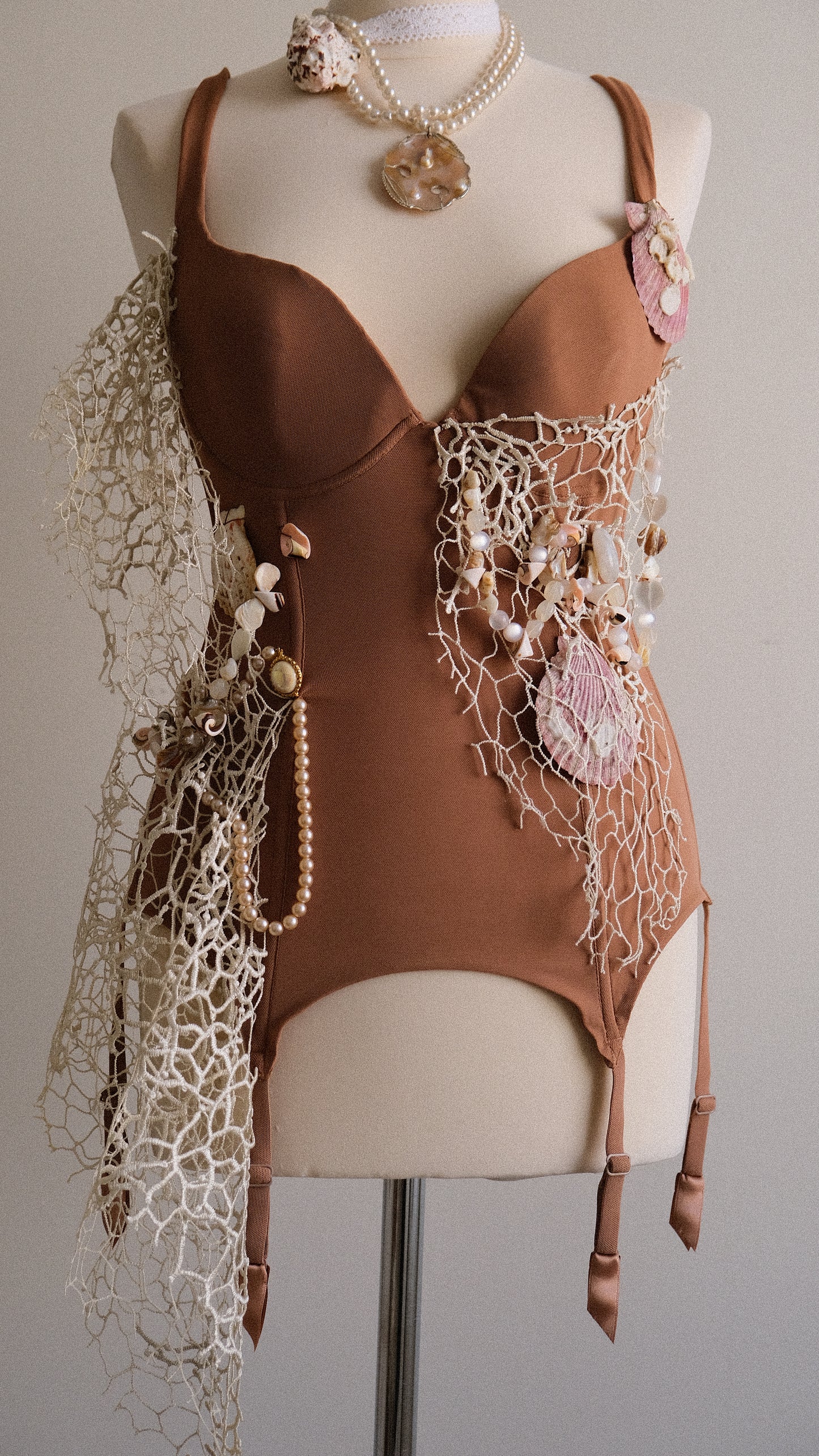 Nude reworked mermaid corset (36/80)