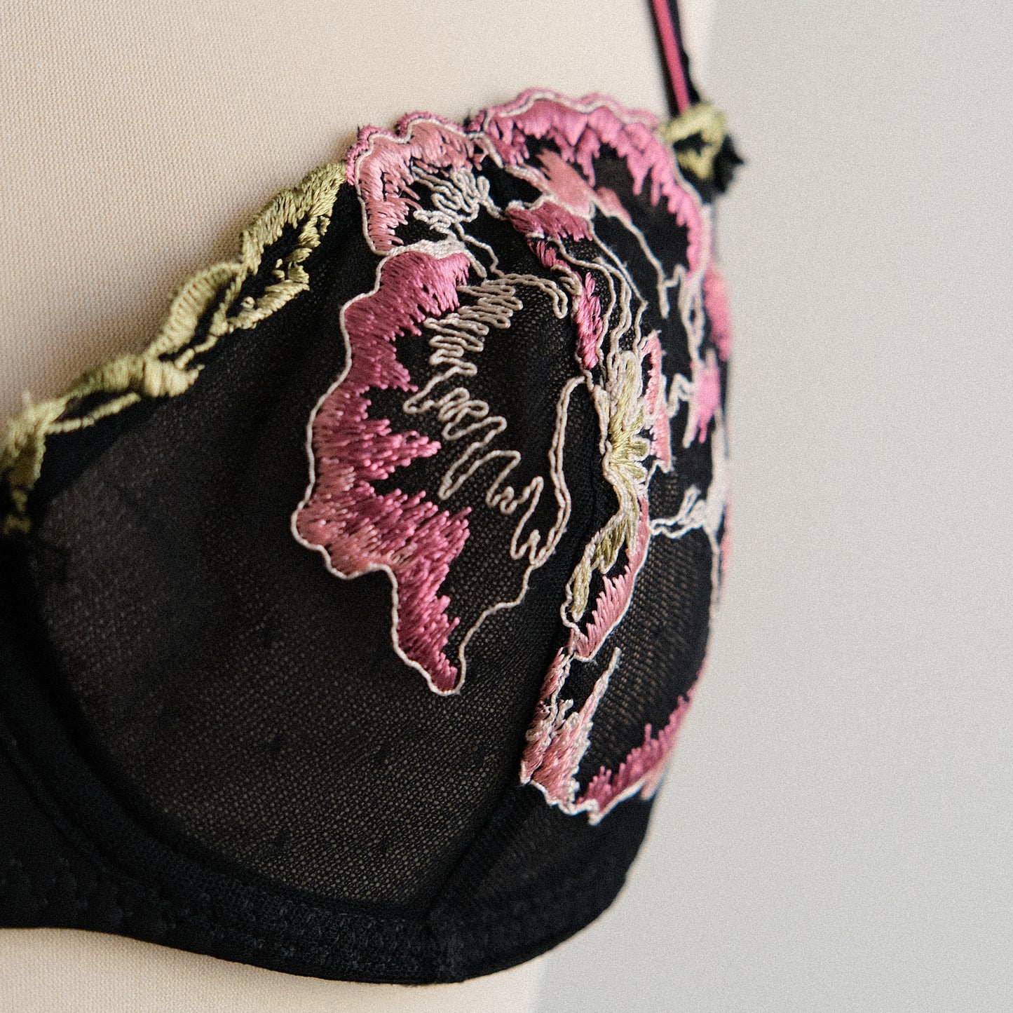 Nightshade Rose bra (70B/32B)