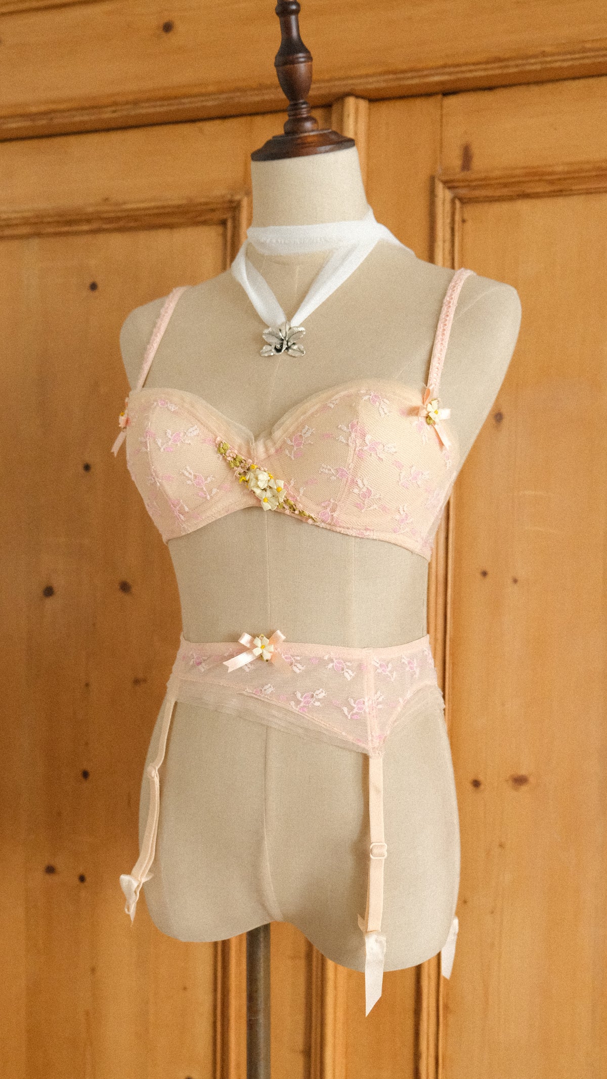 RARE Vintage Chantal Thomass x Victoria’s Secret lingerie 2 piece set (34C/75C)