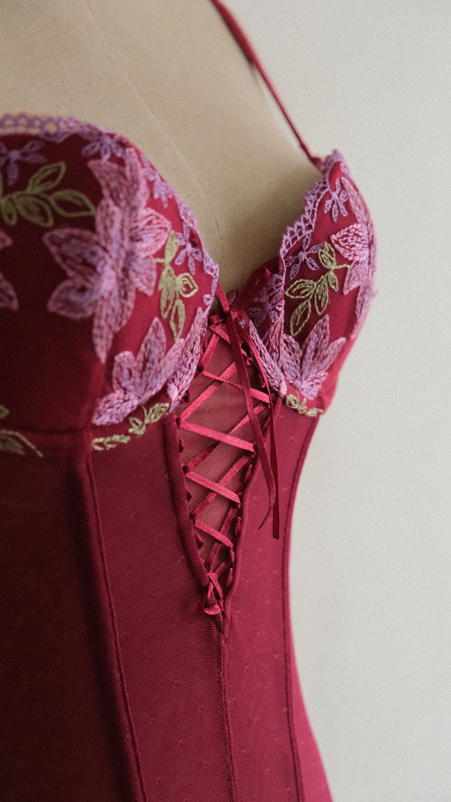 Red Velvet Floral corset (70B/32B)