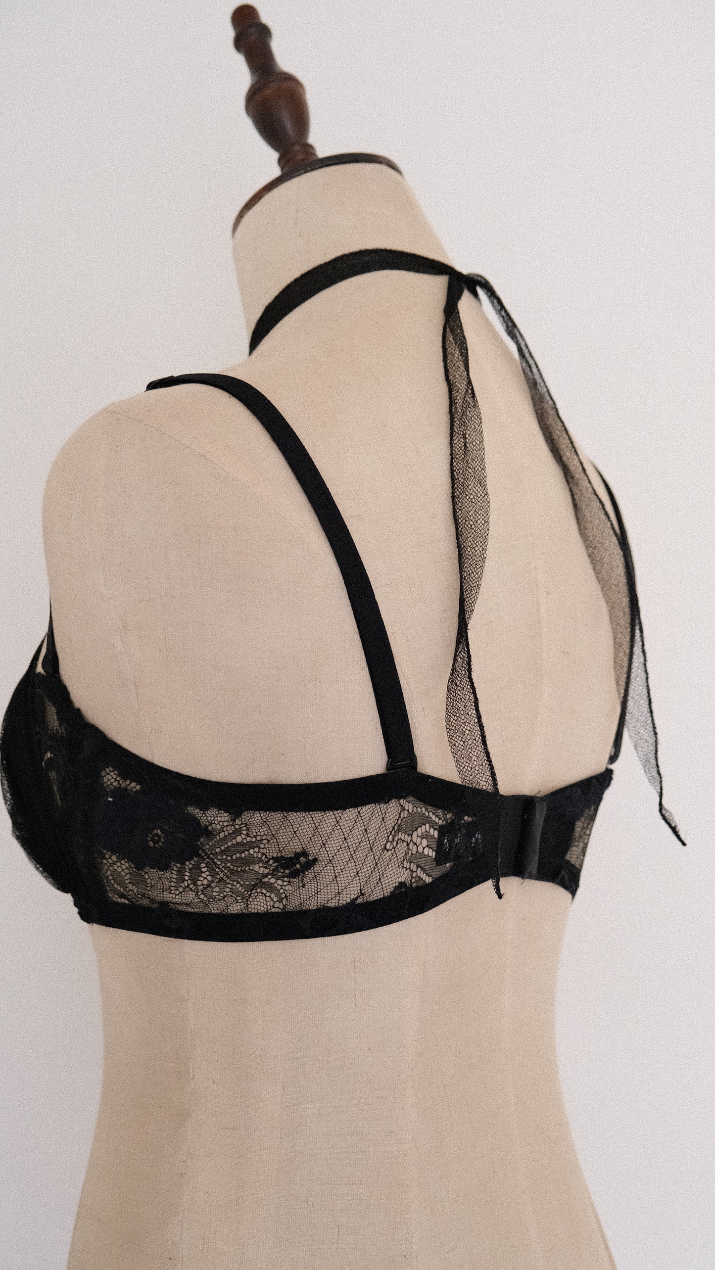 Vintage La Perla sheer bow bra (36B/80B)