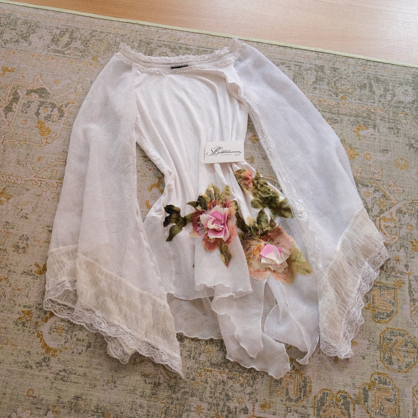 Vintage floral bell sleeve top (S/M-M)