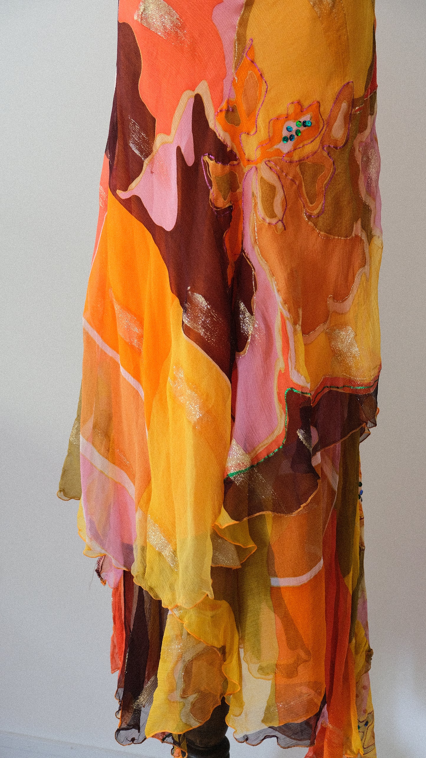 Vintage French dress with a golden touch (M-L)