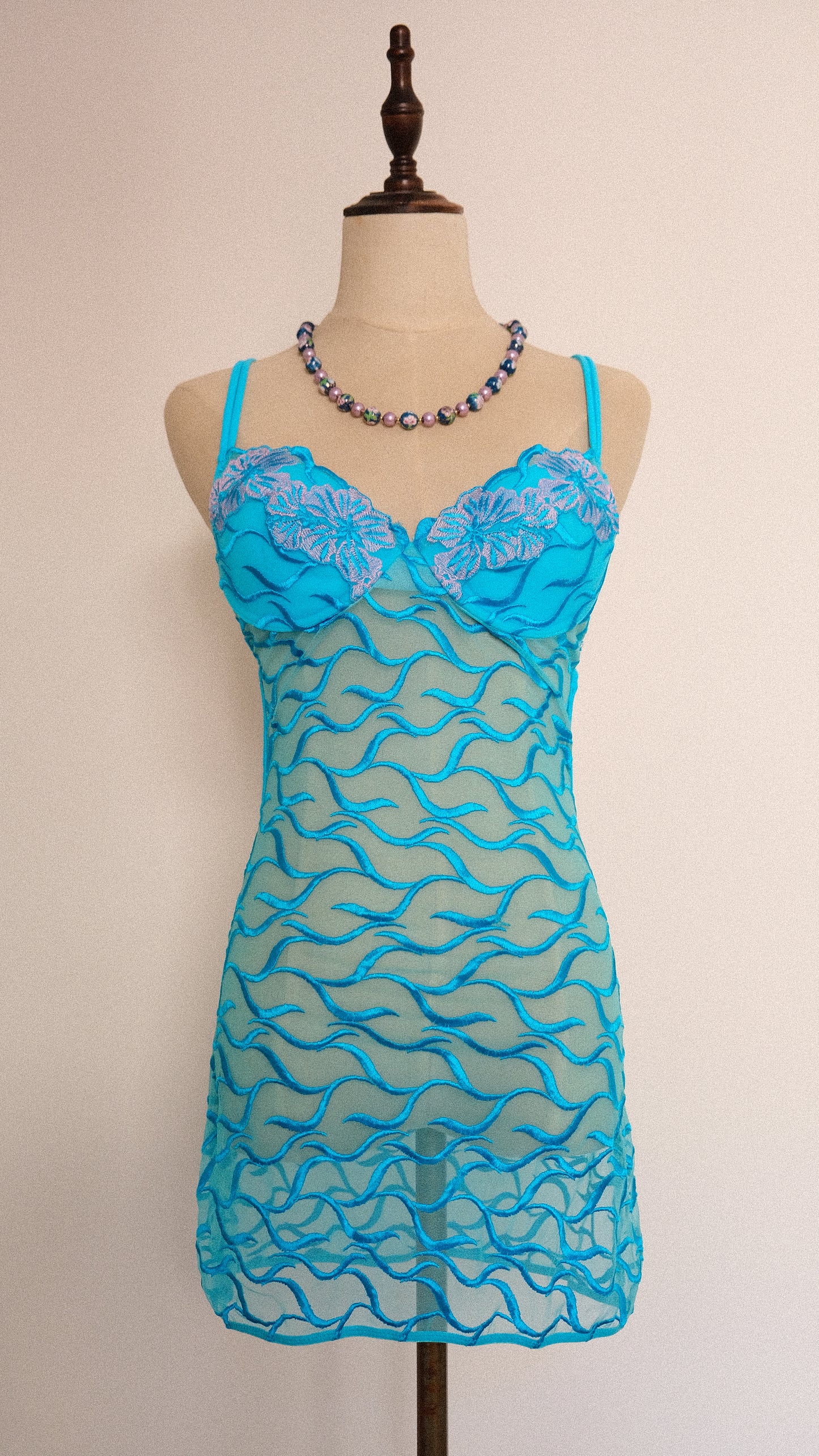 A dive into a tropical ocean set (75/34, B cup)