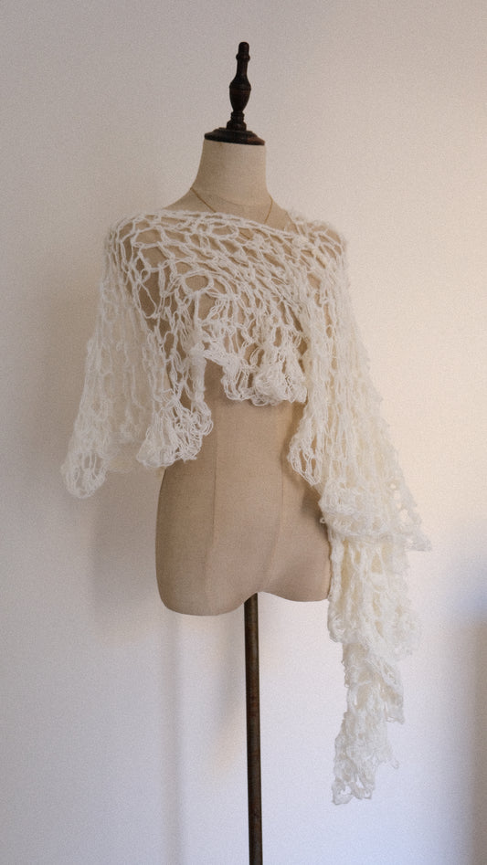 Fairytale knitted poncho (universal sizing)