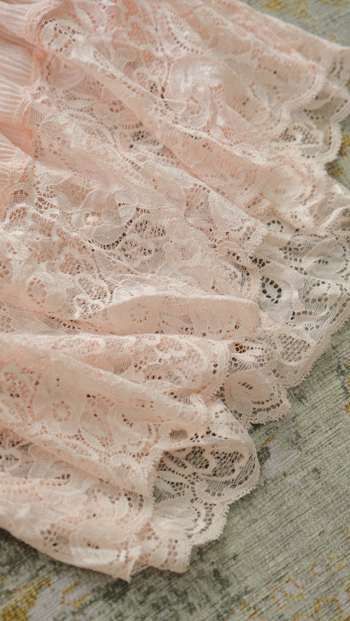 Vintage Italian soft pink lingerie dress (M-XL)