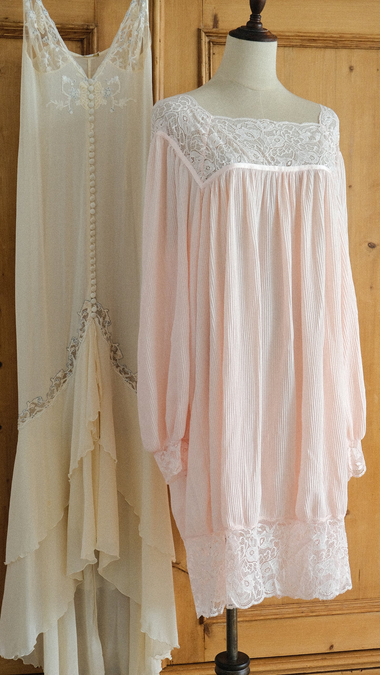 Vintage Italian soft pink lingerie dress (M-XL)
