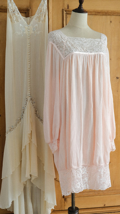 Vintage Italian soft pink lingerie dress (M-XL)