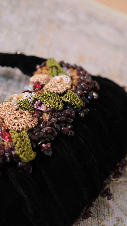 RARE Vintage velours floral clutch