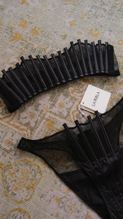 Vintage NWT La Perla Graphique set (34B/75B)