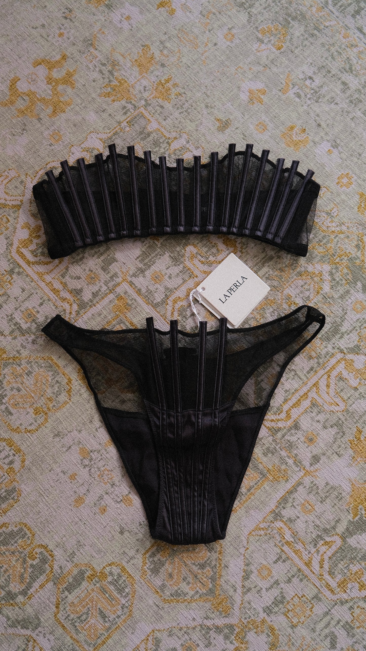 Vintage NWT La Perla Graphique set (34B/75B)