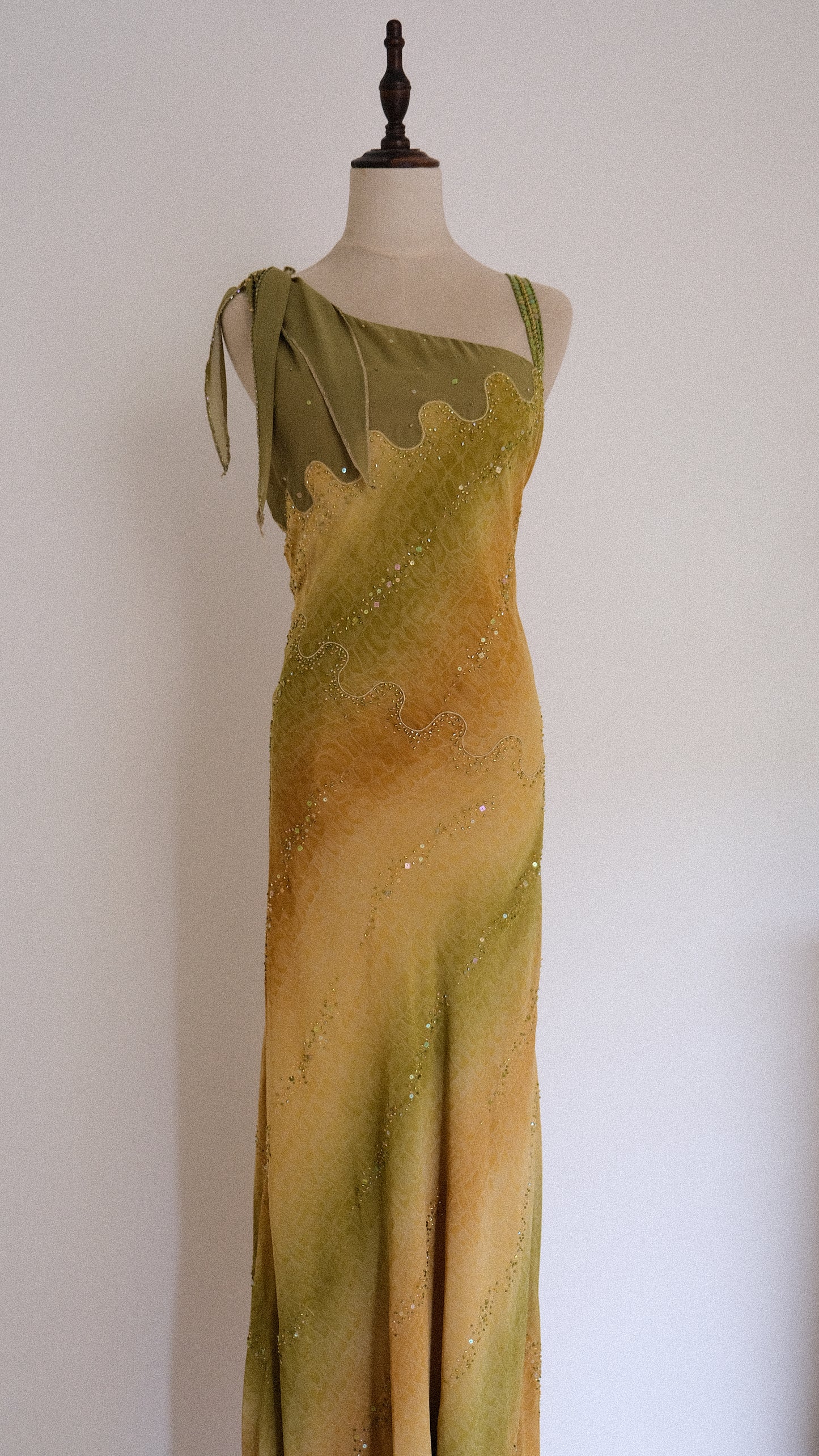 Spanish Designer evening dress (L)