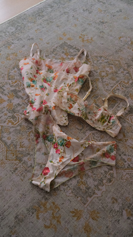 Vintage French floral 3 piece (S)