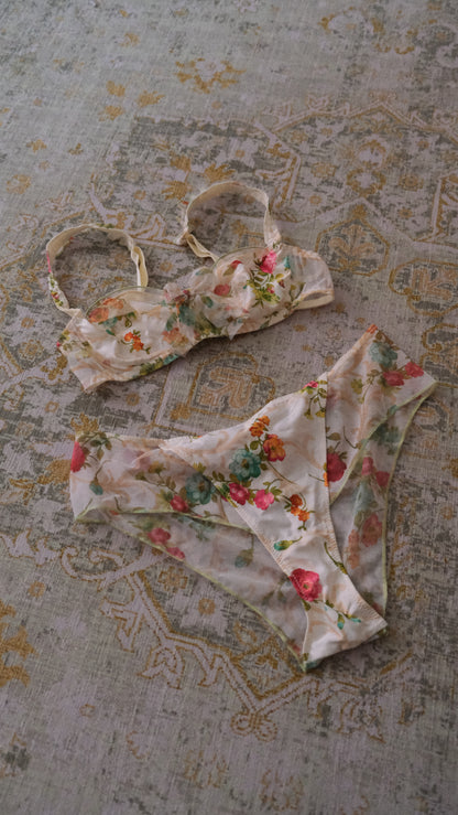Vintage French floral 3 piece (S)