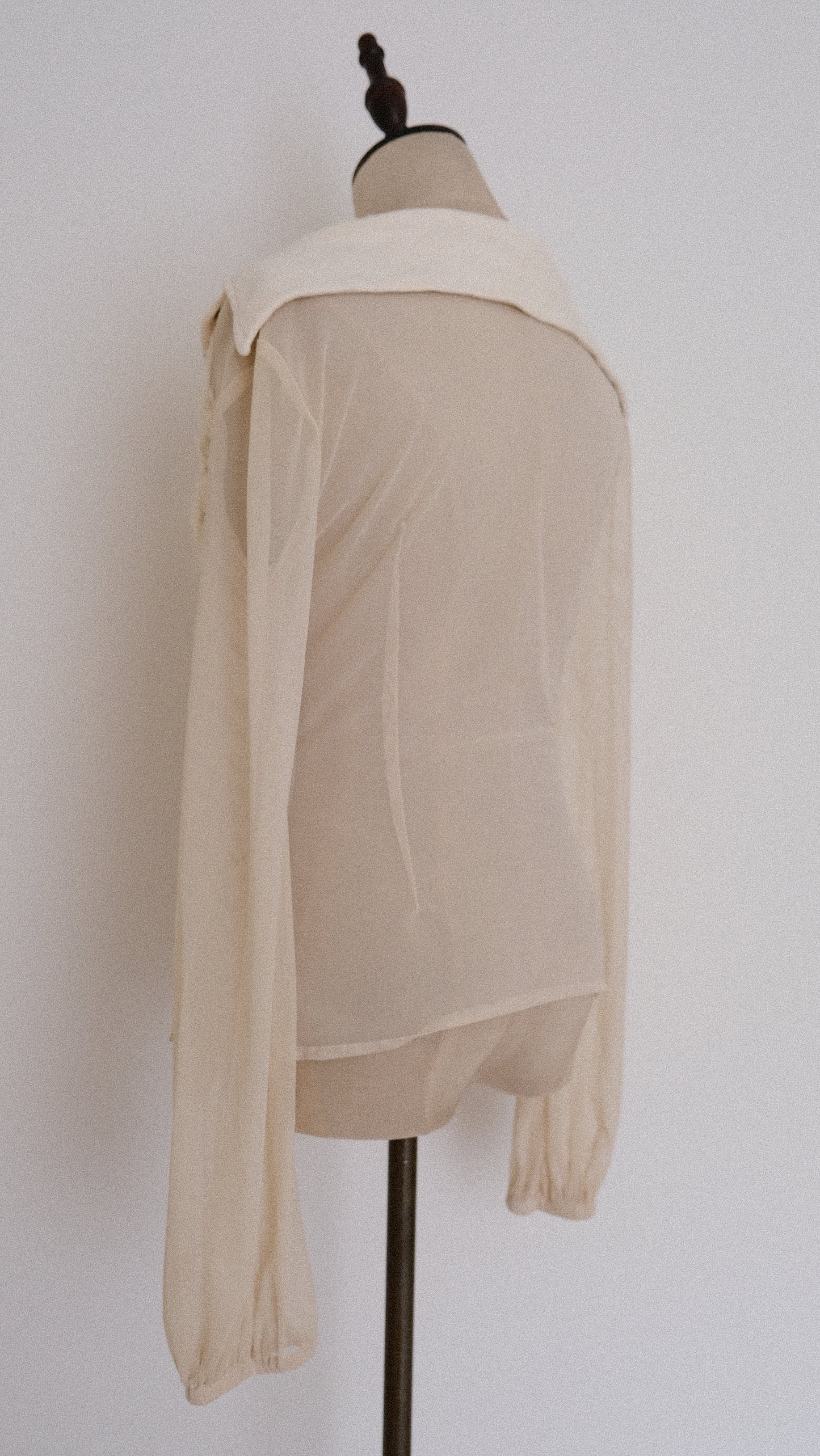 Vintage Italian Ivory blouse (M)