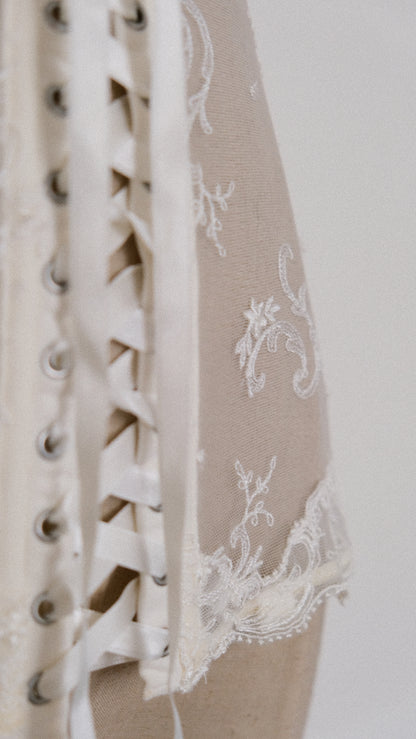 Vintage French Angelic garter (M)