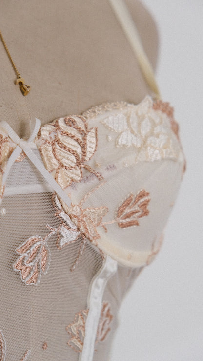 Gold and Ivory mesh corset (70A/32A)