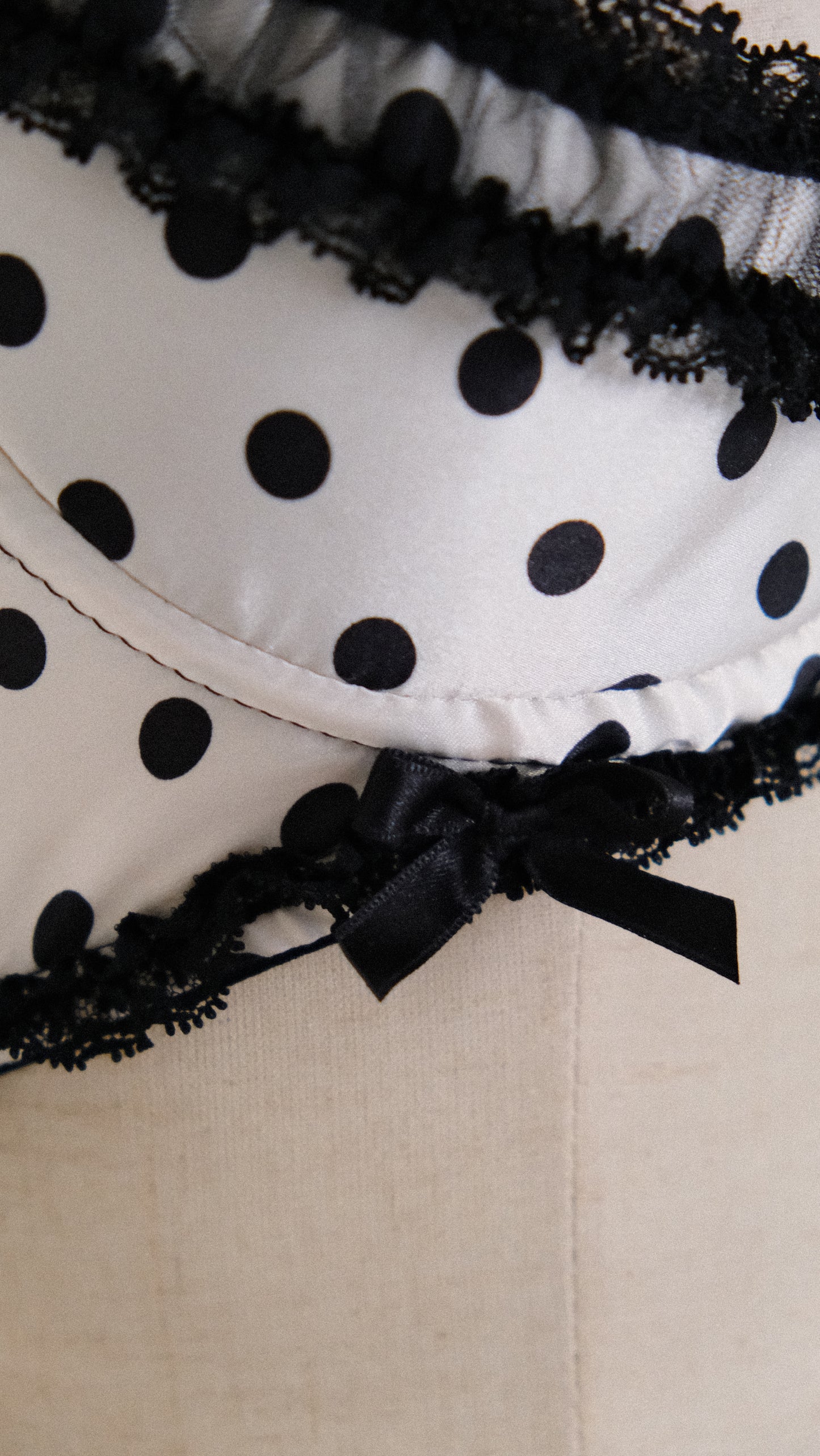 French Polkadot bra (32B/70B)